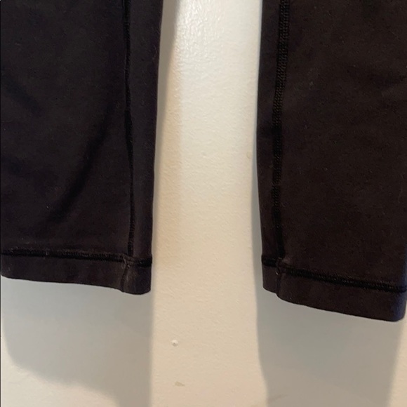 Lululemon Crop Leggings - Picture 3 of 4